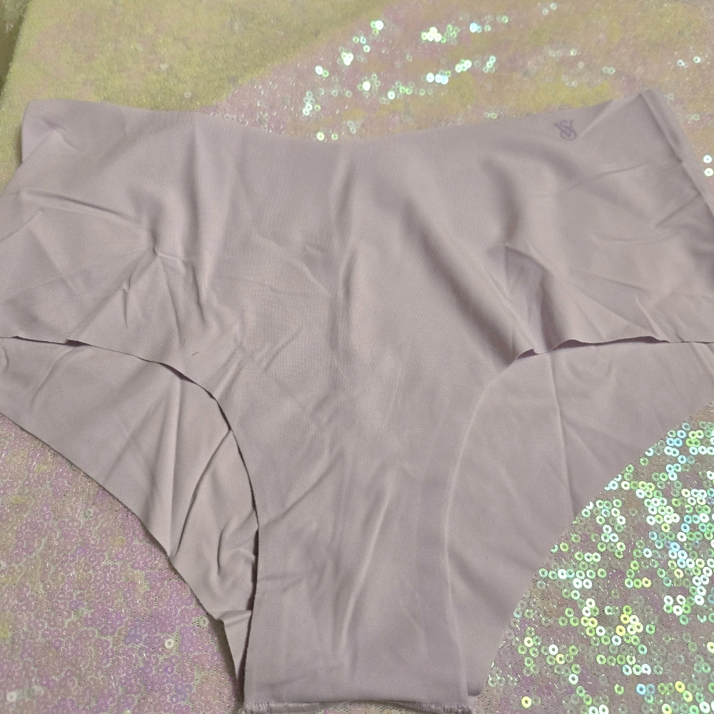 5/$40🛍 Victoria's Secret No Show Cheeky Panty Lavender NWOT
